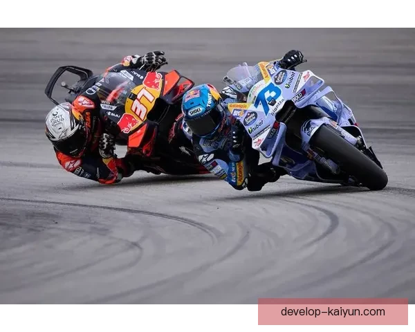 摩托车大奖赛最新动态 杯赛激烈角逐冠军之争进入白热化阶段 摩托车大奖赛最新动态 杯赛激烈角逐冠军之争进入白热化阶段