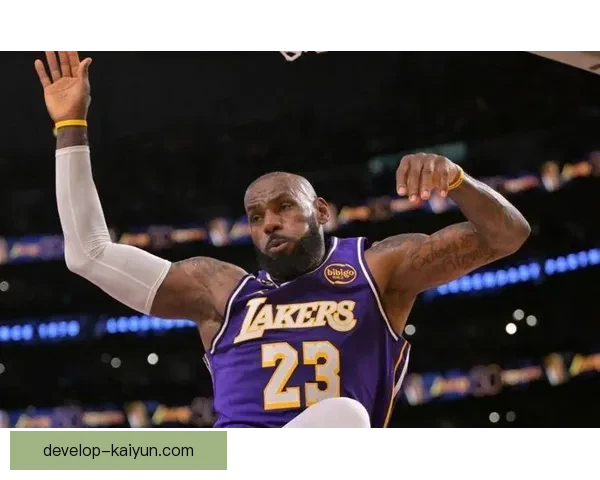 湖人强势反弹詹姆斯再创纪录联盟格局生变东西部争冠形势愈发激烈 湖人强势反弹詹姆斯再创纪录联盟格局生变东西部争冠形势愈发激烈