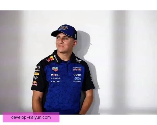 F1车手阵容大变动 红牛与梅赛德斯引发激烈竞争 新赛季前瞻分析