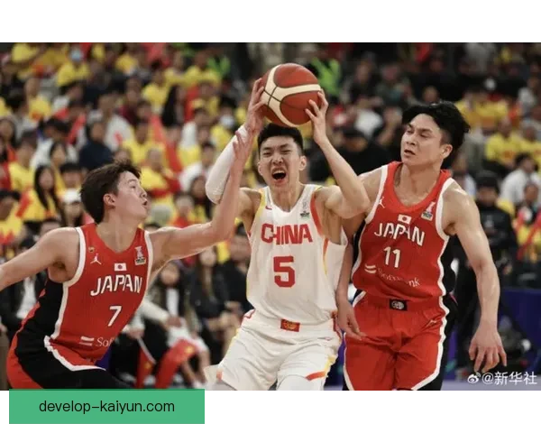 中国男篮逆转战胜菲律宾晋级亚洲杯四强 成功冲击东京奥运资格