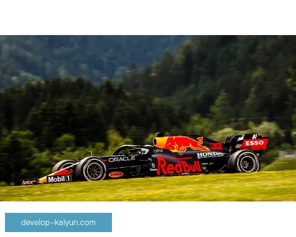 F1赛季揭幕战精彩回顾：红牛再度称霸赛道 法拉利表现起伏不定